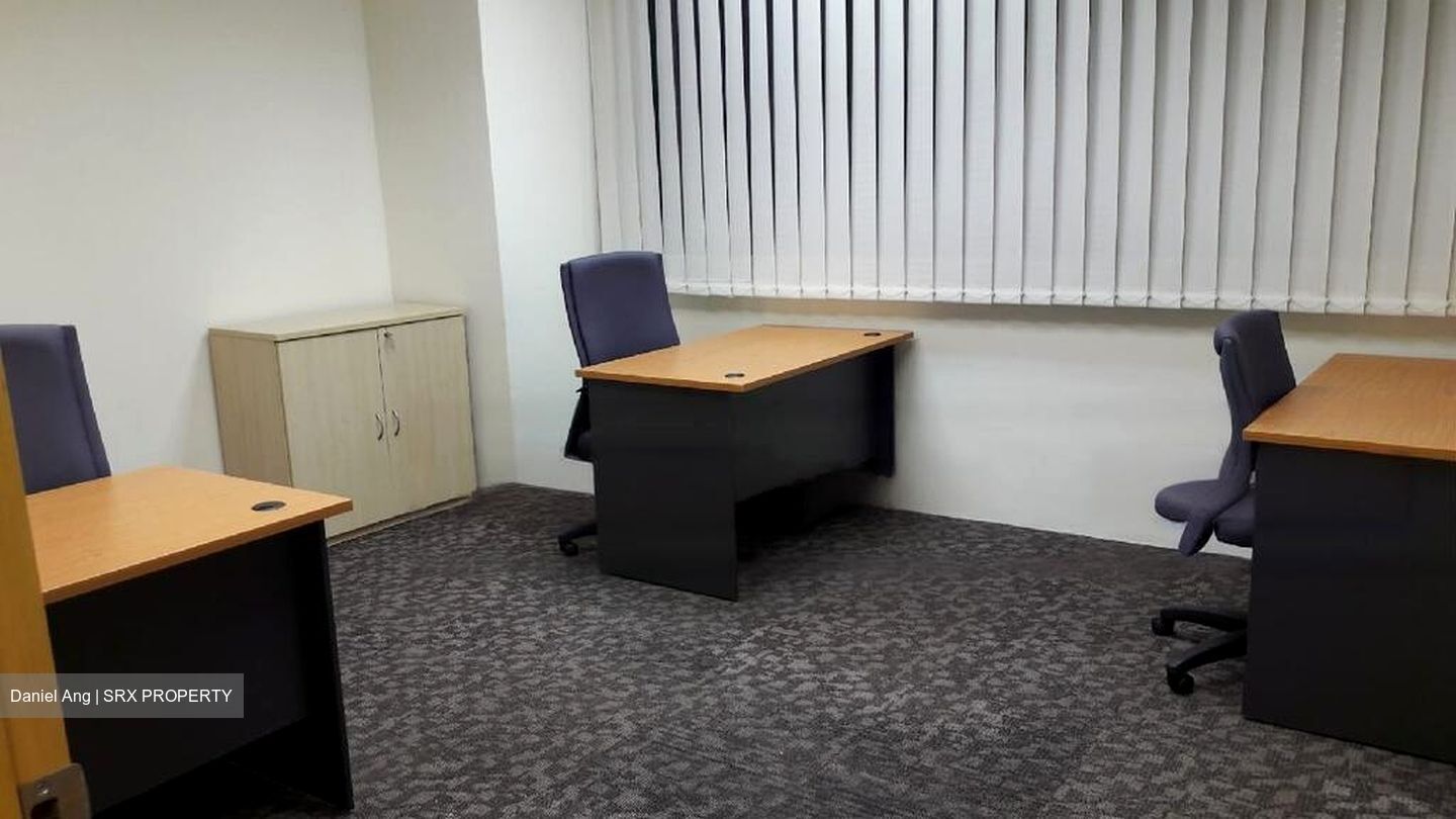 Redhill Forum (D3), Factory #455191501